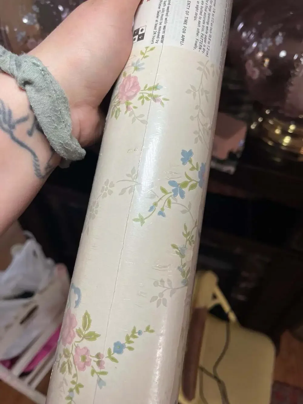 Waldec Vintage Floral Vinyl Coated Prepasted Strippable Wallpaper Roll Pattern 1